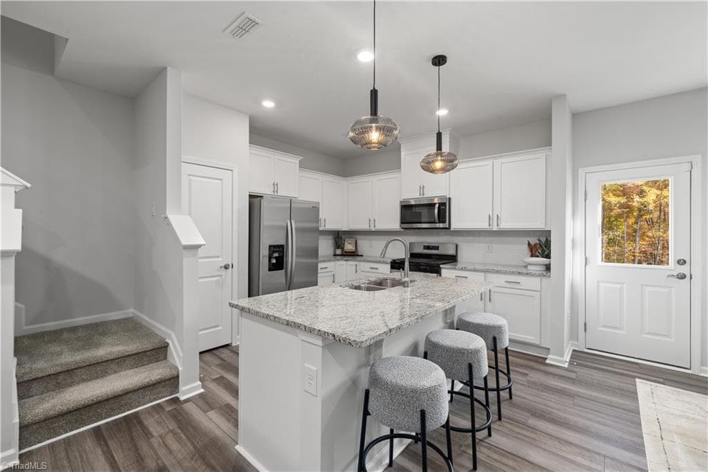 Stick/Site Built at 3914 Sedgefield Green Place, Greensboro NC 27407, photo 6 of 23
