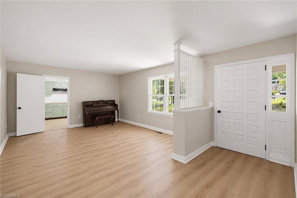 Stick/Site Built at 4819 Gladwyn Drive, Winston-Salem NC 27104, Winston-Salem, photo 6 of 50
