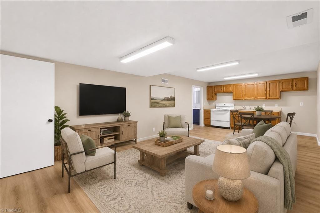 Stick/Site Built at 4819 Gladwyn Drive, Winston-Salem NC 27104, Winston-Salem, photo 39 of 50