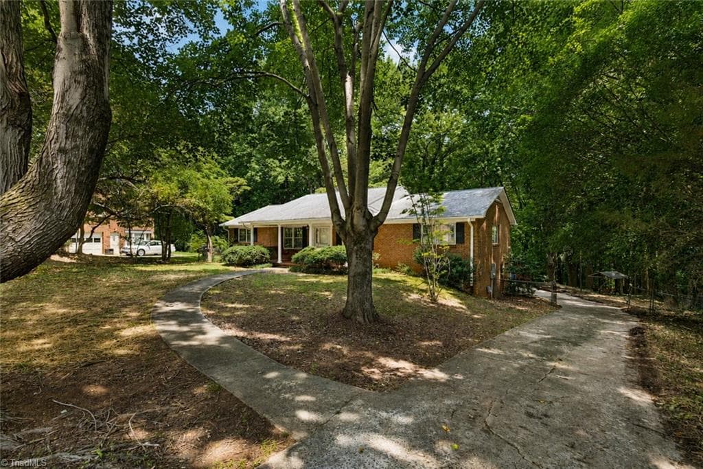 Stick/Site Built at 4819 Gladwyn Drive, Winston-Salem NC 27104, Winston-Salem, photo 4 of 50