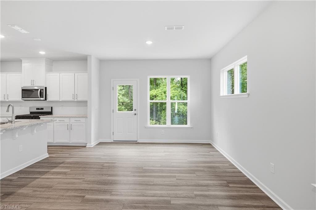 Stick/Site Built at 3916 Sedgefield Green Place, Greensboro NC 27407, photo 7 of 23