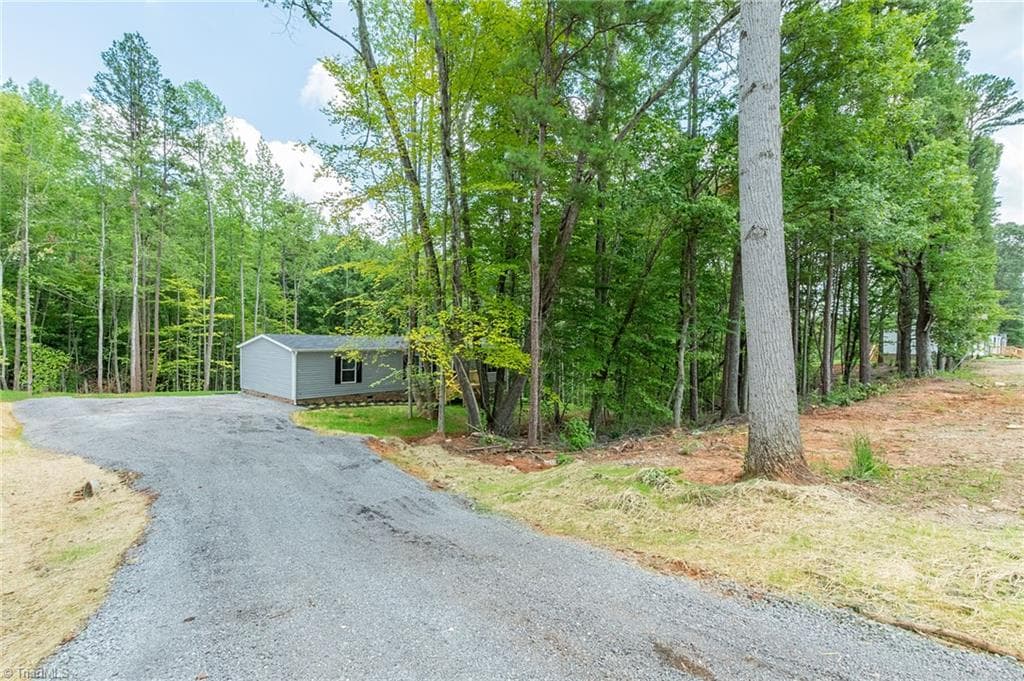 Manufactured Home at 2746 Sowers Road, Lexington NC 27299, Lexington, photo 7 of 47
