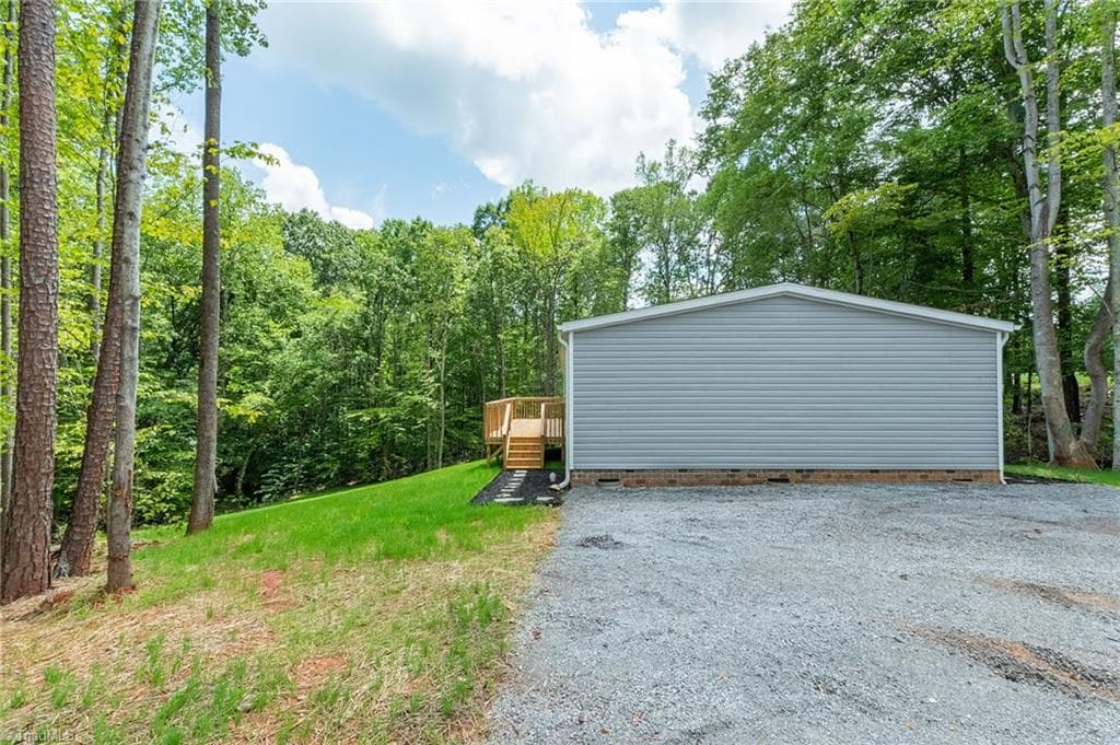Manufactured Home at 2746 Sowers Road, Lexington NC 27299, Lexington, photo 9 of 47