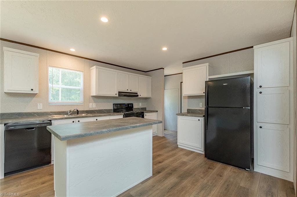 Manufactured Home at 2746 Sowers Road, Lexington NC 27299, Lexington, photo 35 of 47
