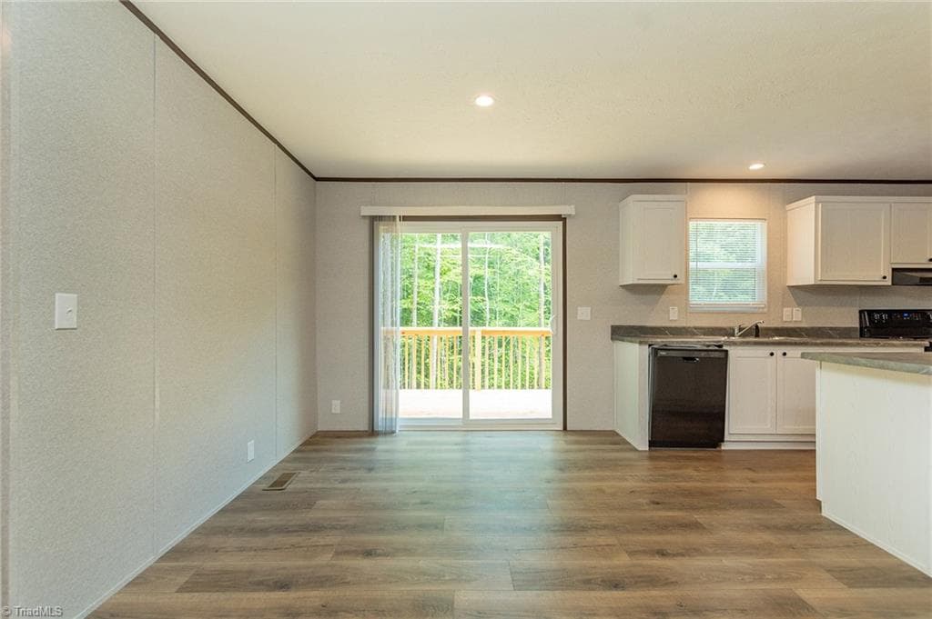Manufactured Home at 2746 Sowers Road, Lexington NC 27299, Lexington, photo 31 of 47