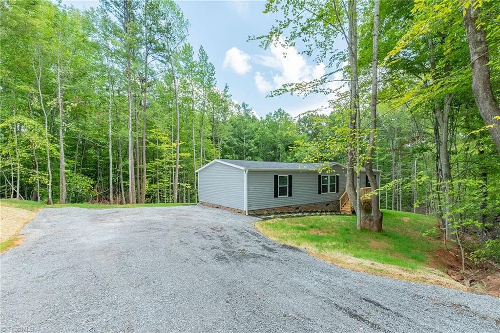 Manufactured Home at 2746 Sowers Road, Lexington NC 27299, Lexington, photo 8 of 47