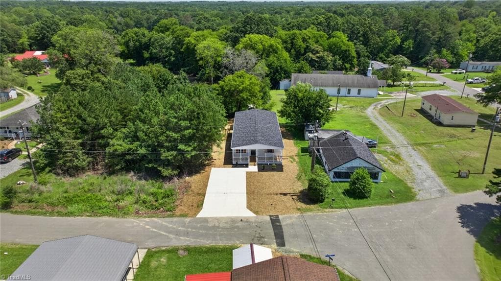 Manufactured Home at 1303 Elrado Street, Burlington NC 27217, Burlington, photo 36 of 38