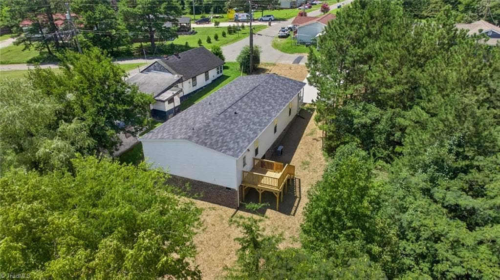 Manufactured Home at 1303 Elrado Street, Burlington NC 27217, Burlington, photo 38 of 38