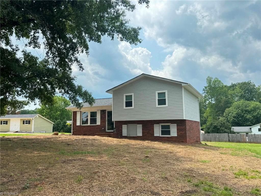115 Robert Drive, State Road NC 28676