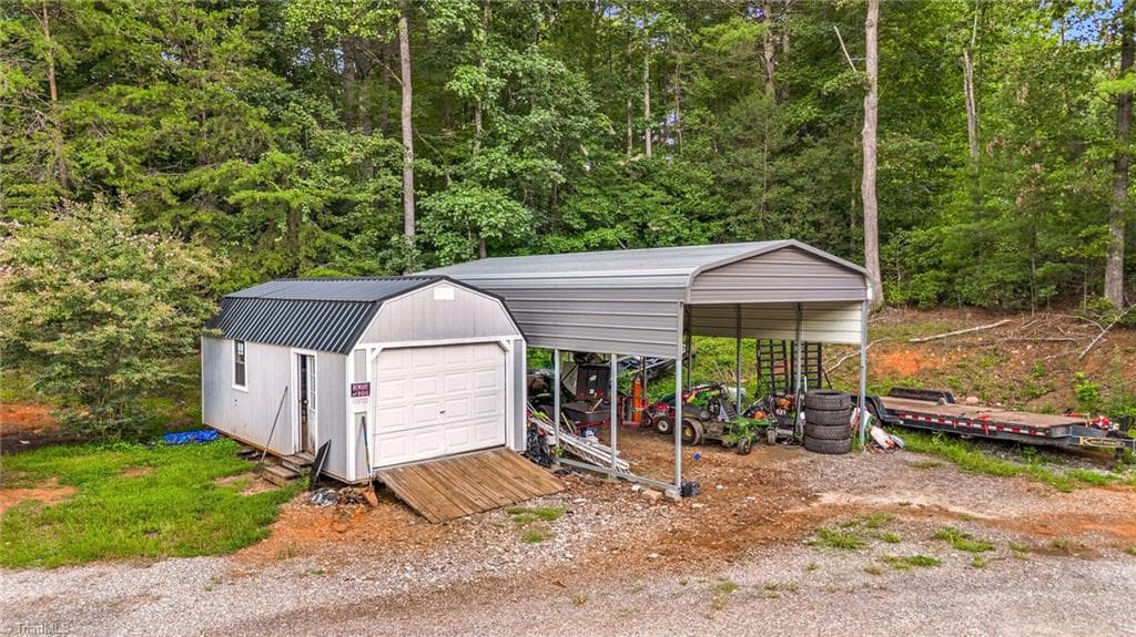 Manufactured Home at 238 Pilgrim Ridge Road, Wilkesboro NC 28697, Wilkesboro, photo 67 of 78