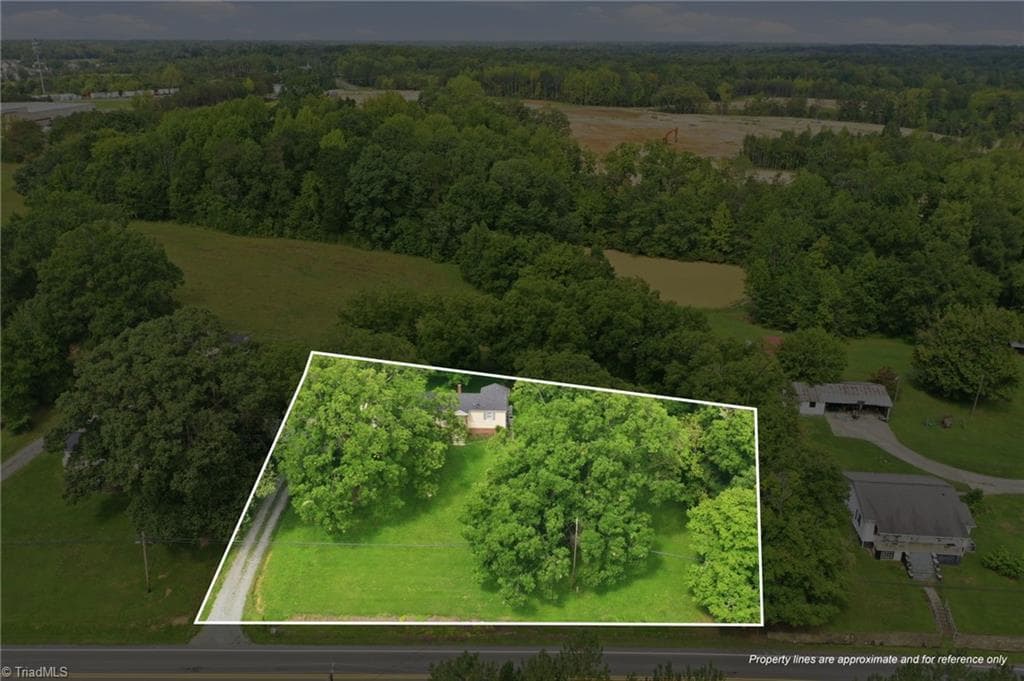 Stick/Site Built at 2138 Nc Highway 62, Burlington NC 27217, Burlington, photo 5 of 30