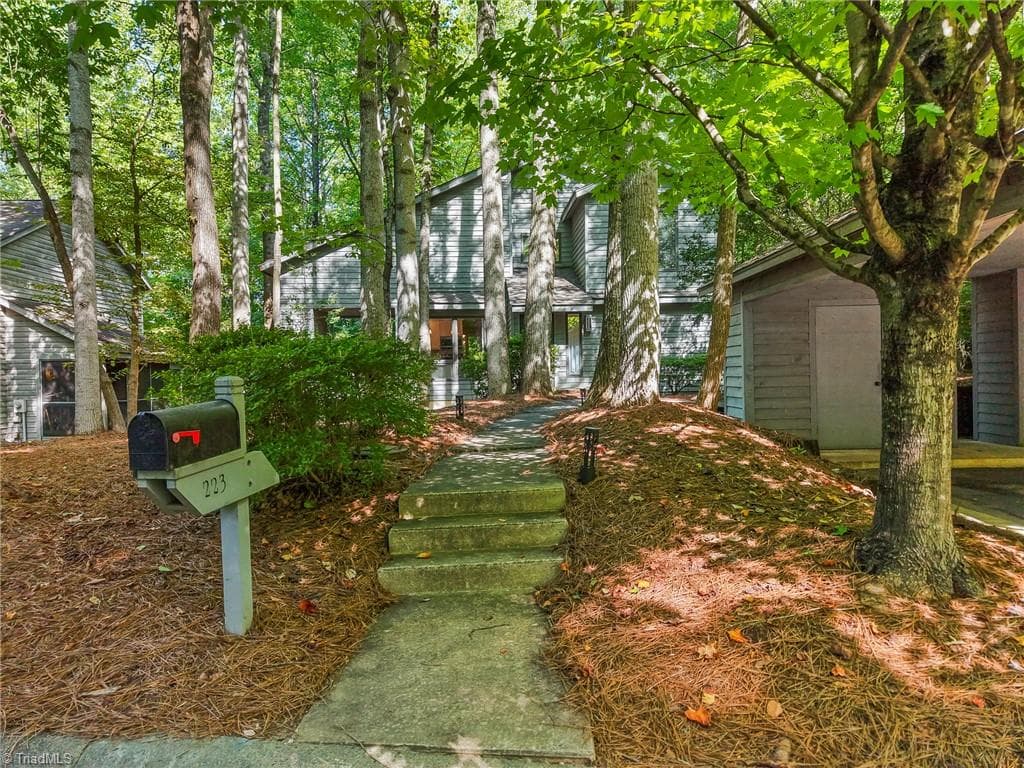 223 Forest Brook Drive, Winston-Salem NC 27106