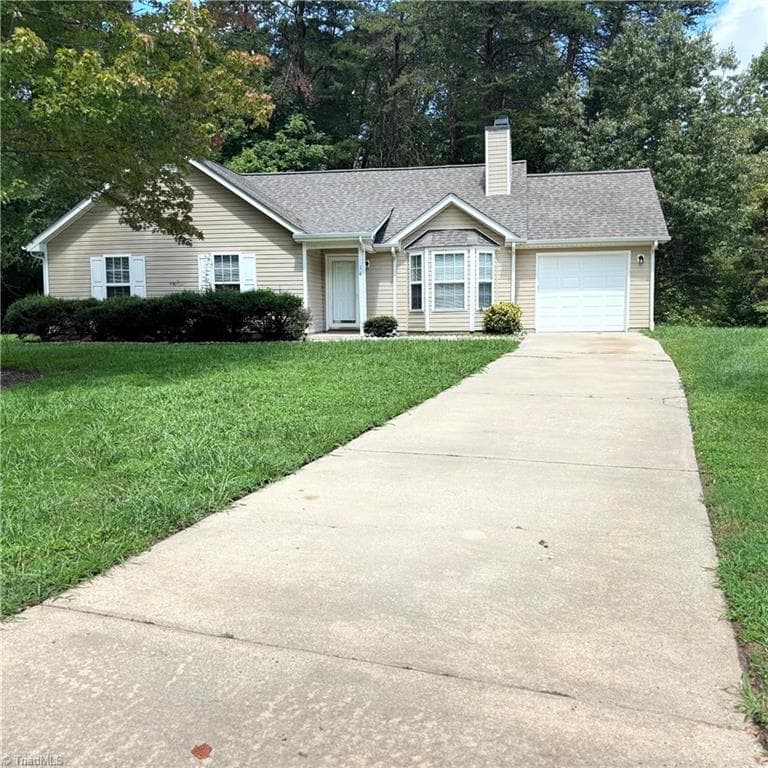 14 Spring Chapel Court, Greensboro NC 27455