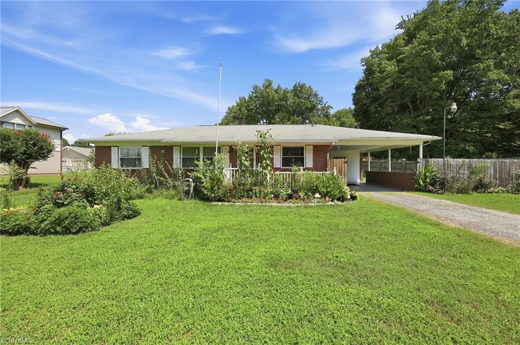 Stick/Site Built at 4358 Gumtree Road, Winston-Salem NC 27107, Winston-Salem, photo 2 of 50