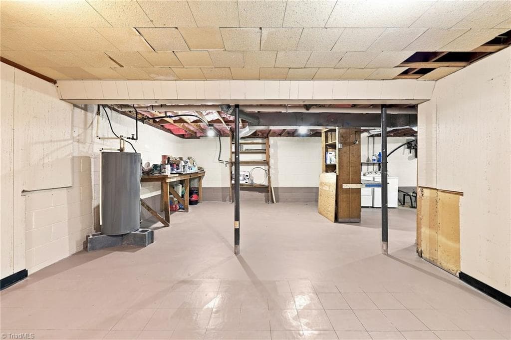 Stick/Site Built at 4358 Gumtree Road, Winston-Salem NC 27107, Winston-Salem, photo 35 of 50