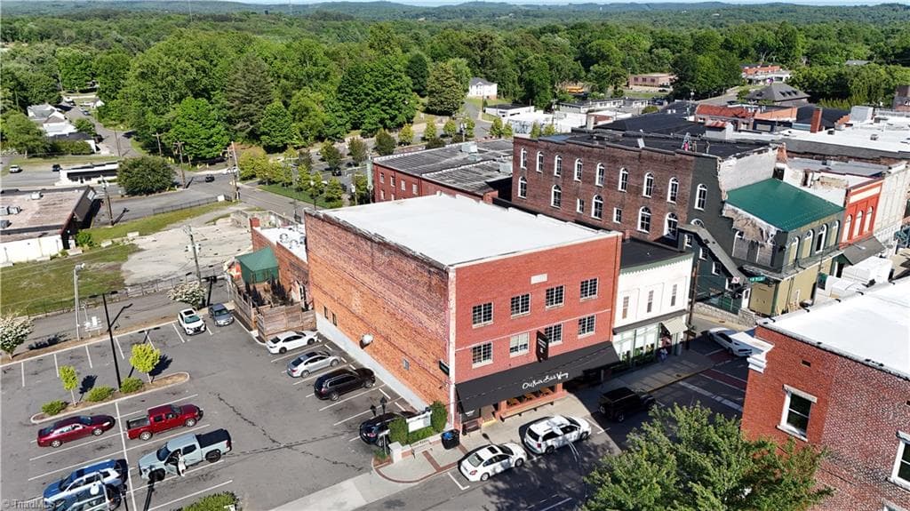 Retail at 308 N Main Street, Mount Airy NC 27030, Mount Airy, photo 9 of 76