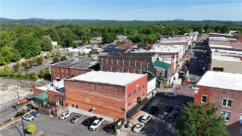 Retail at 308 N Main Street, Mount Airy NC 27030, Mount Airy, photo 7 of 76