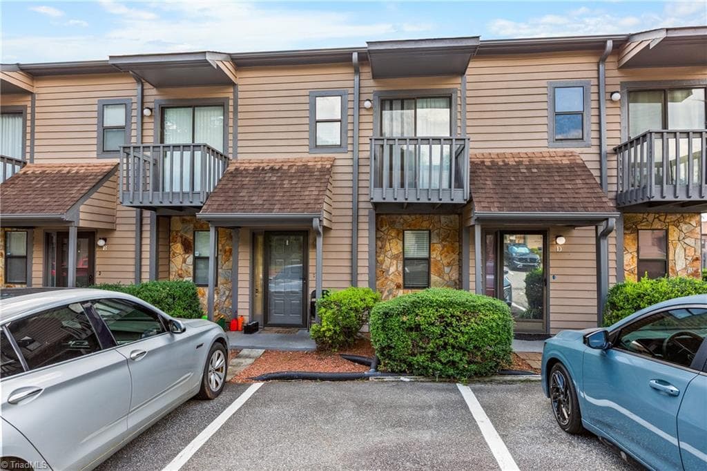 Stick/Site Built at 310 Vista Circle # C, Winston-Salem NC 27106, Winston-Salem, photo 3 of 44