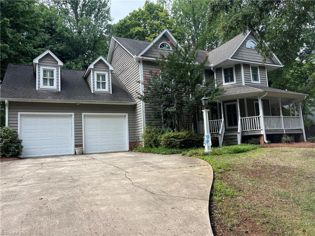 Stick/Site Built at 4015 Baytree Court, High Point NC 27265, photo 2 of 50