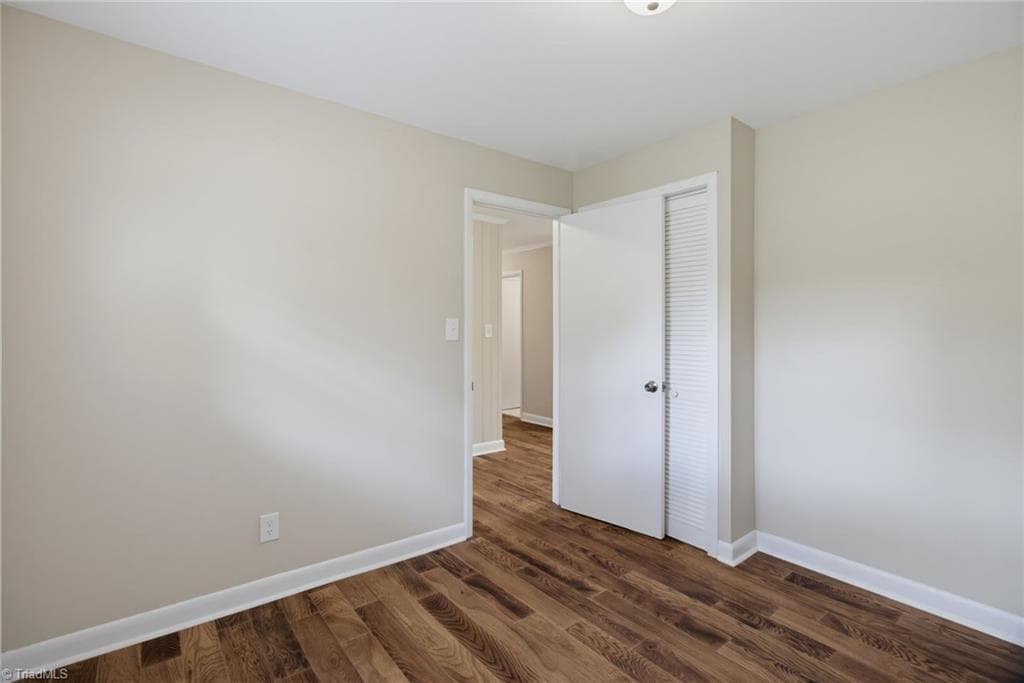 Stick/Site Built at 117 Buena Vista Avenue, High Point NC 27265, photo 6 of 29