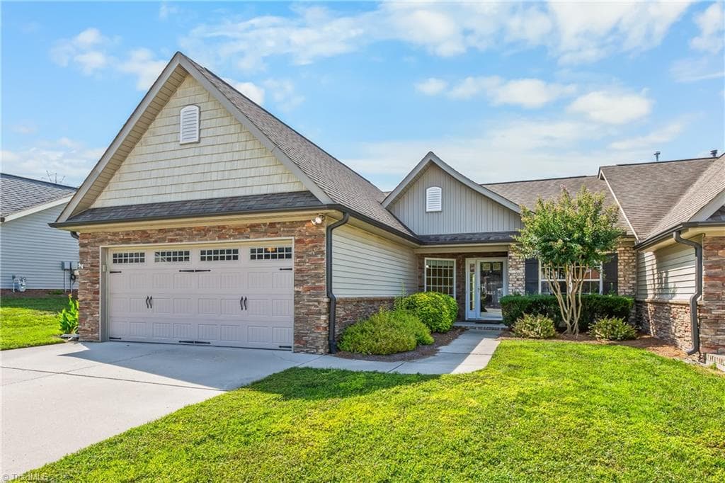 Stick/Site Built at 665 Chas Court, High Point NC 27265, photo 3 of 44