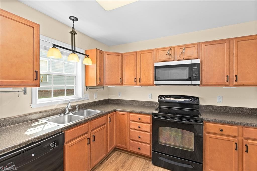 Stick/Site Built at 665 Chas Court, High Point NC 27265, photo 18 of 44