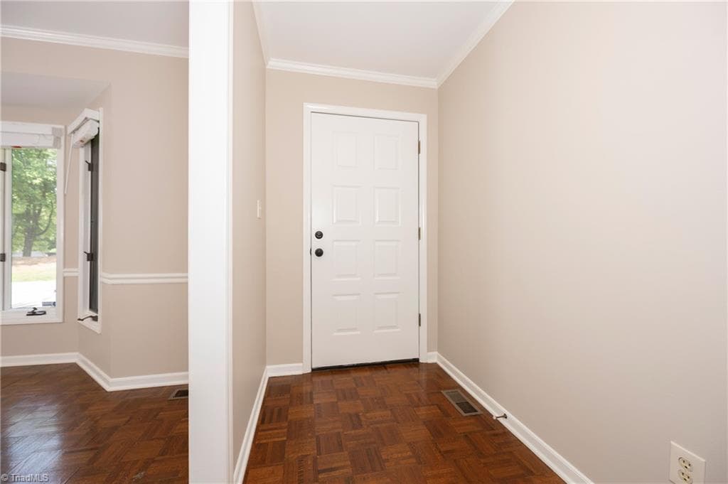 Stick/Site Built at 410 Ridgehaven Drive, Winston-Salem NC 27104, Winston-Salem, photo 12 of 50