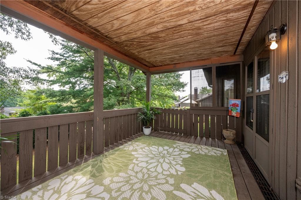 Stick/Site Built at 410 Ridgehaven Drive, Winston-Salem NC 27104, Winston-Salem, photo 7 of 50