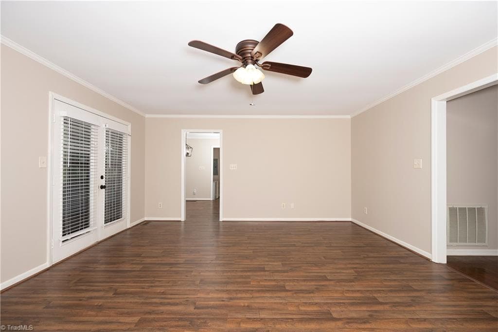 Stick/Site Built at 410 Ridgehaven Drive, Winston-Salem NC 27104, Winston-Salem, photo 32 of 50