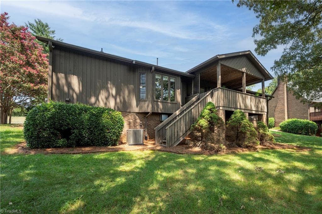 Stick/Site Built at 410 Ridgehaven Drive, Winston-Salem NC 27104, Winston-Salem, photo 5 of 50