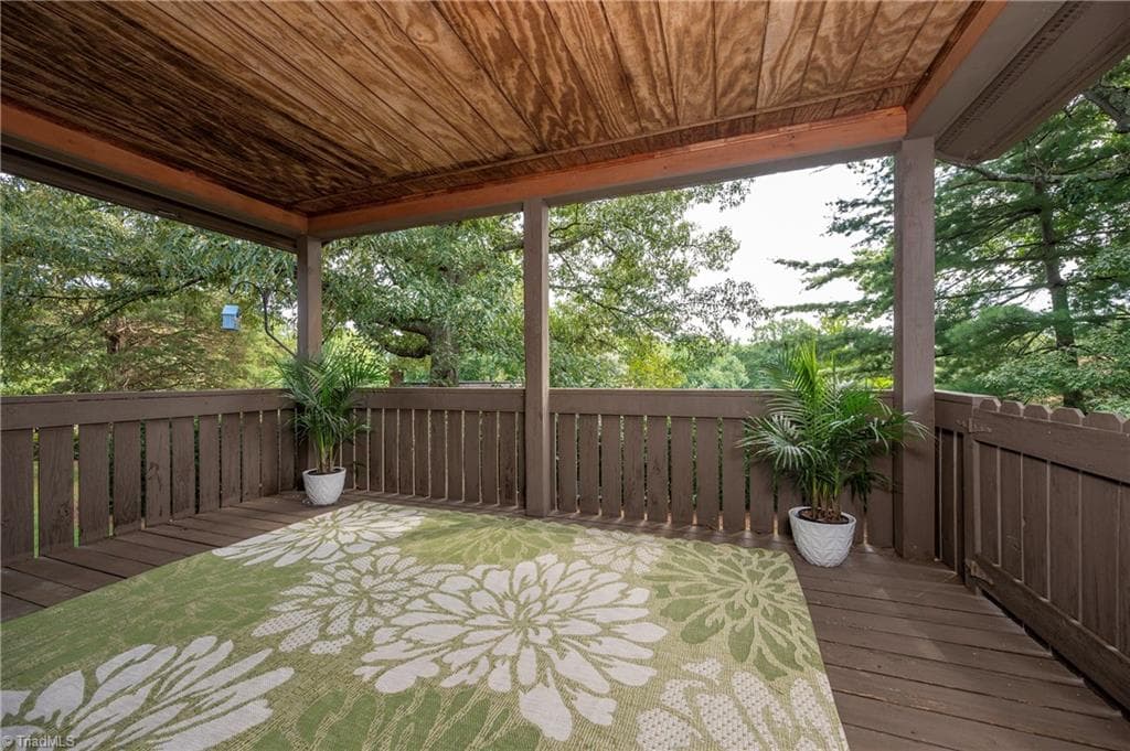 Stick/Site Built at 410 Ridgehaven Drive, Winston-Salem NC 27104, Winston-Salem, photo 10 of 50