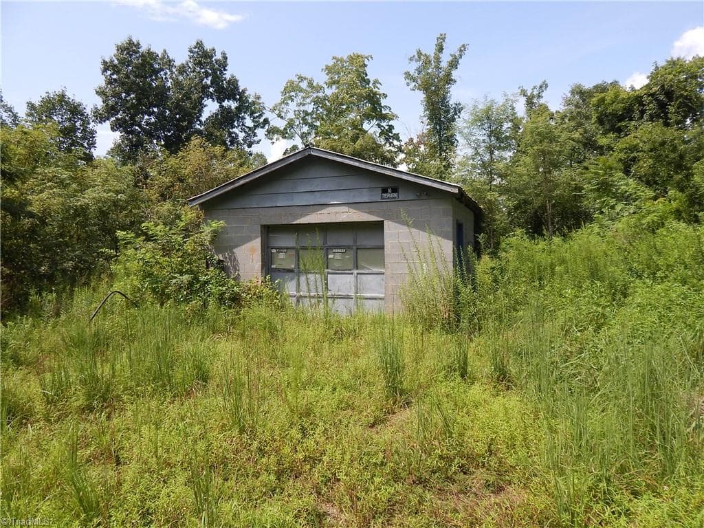 Stick/Site Built at 1106 Bob Mabe Road, Danbury NC 27016, photo 30 of 35