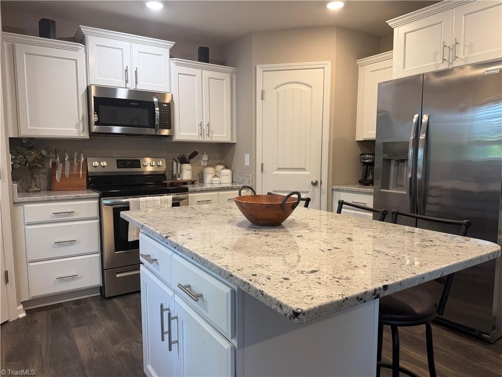 Stick/Site Built at 536 Evergreen Trail, Thomasville NC 27360, photo 5 of 12