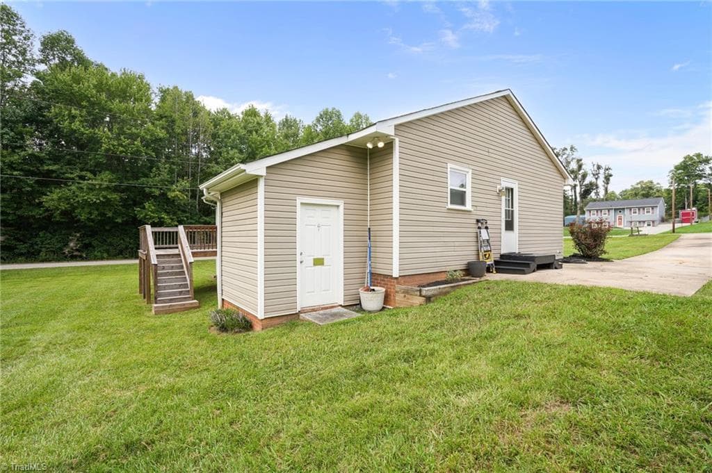 Stick/Site Built at 5006 Woodsboro Lane, Winston-Salem NC 27105, Winston-Salem, photo 36 of 45