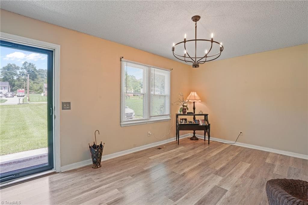 Stick/Site Built at 5006 Woodsboro Lane, Winston-Salem NC 27105, Winston-Salem, photo 5 of 45