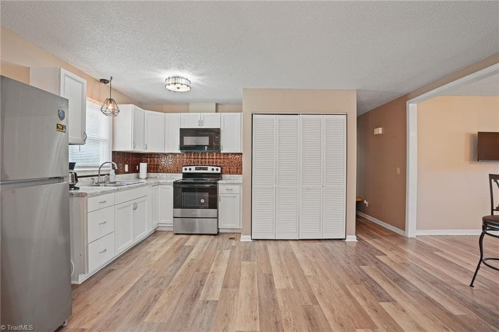 Stick/Site Built at 5006 Woodsboro Lane, Winston-Salem NC 27105, Winston-Salem, photo 14 of 45