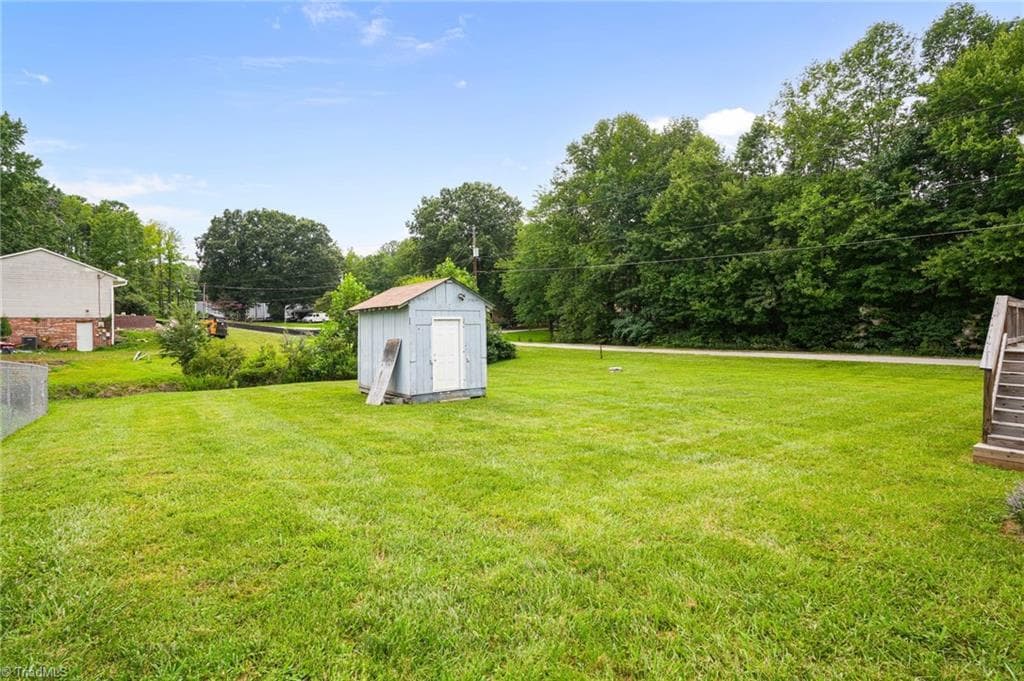 Stick/Site Built at 5006 Woodsboro Lane, Winston-Salem NC 27105, Winston-Salem, photo 41 of 45