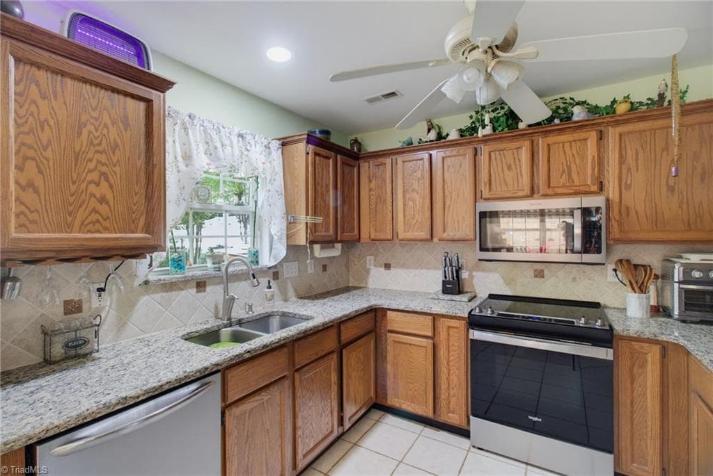 Stick/Site Built at 1000 Hastings Hill Road, Kernersville NC 27284, photo 12 of 29