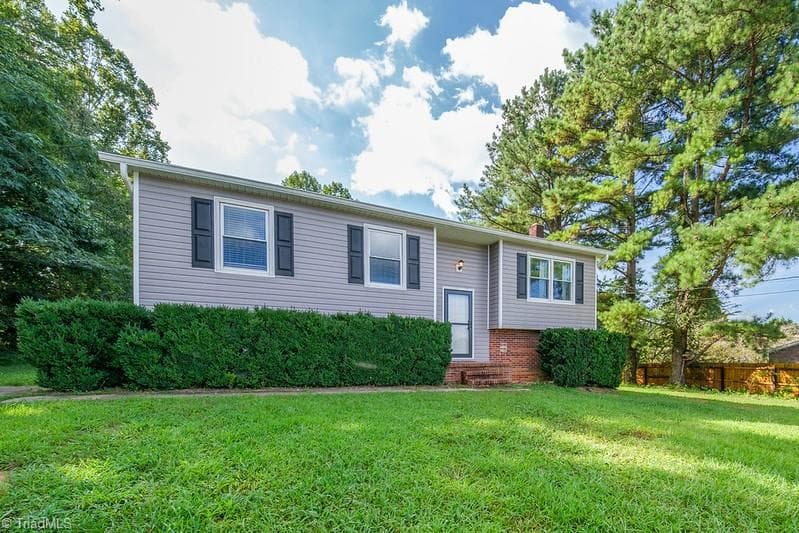 181 White Pines Country Club Road, Mount Airy NC 27030