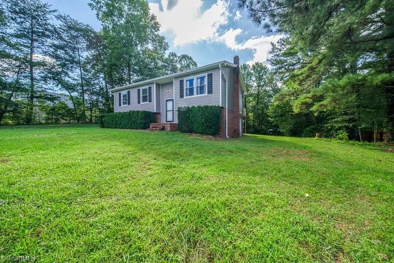 Stick/Site Built at 181 White Pines Country Club Road, Mount Airy NC 27030, Mount Airy, photo 7 of 70