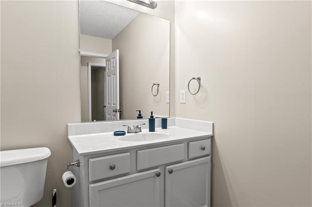 Stick/Site Built at 14 Brandy Wine Drive, Thomasville NC 27360, photo 16 of 24