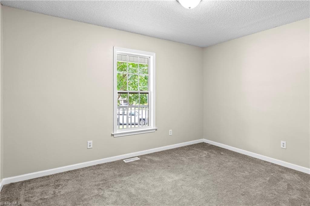 Stick/Site Built at 14 Brandy Wine Drive, Thomasville NC 27360, photo 14 of 24