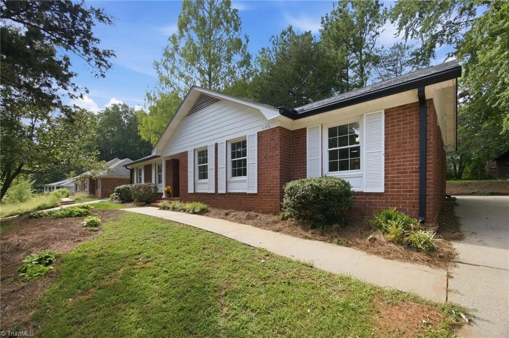 Stick/Site Built at 1045 S Magnolia Street, Mooresville NC 28115, Mooresville, photo 5 of 45