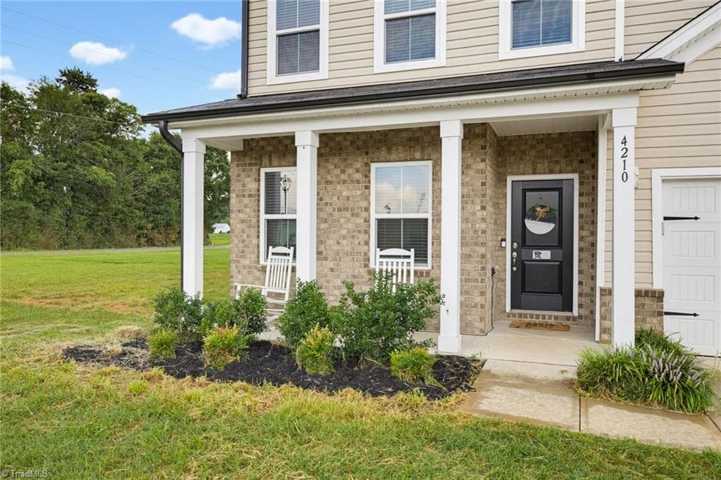 Stick/Site Built at 4210 Barrow Farm Road, Kernersville NC 27284, photo 2 of 40
