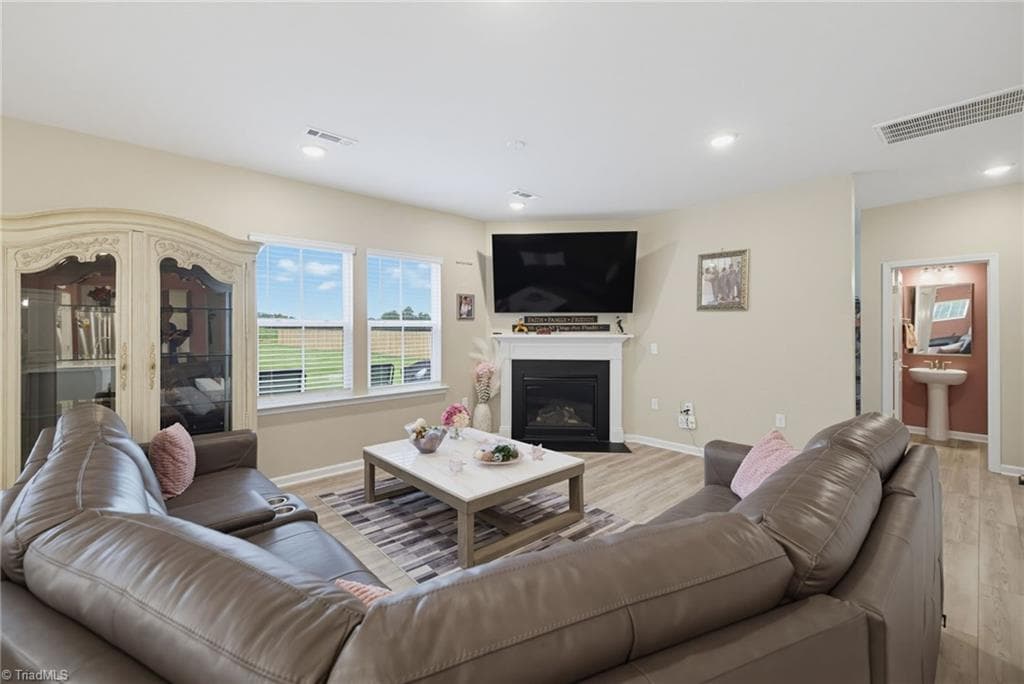 Stick/Site Built at 4210 Barrow Farm Road, Kernersville NC 27284, photo 15 of 40