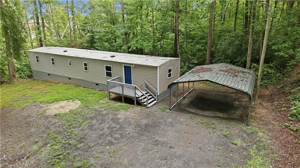 Manufactured Home at 3511 Summertime Place, Winston-Salem NC 27107, Winston-Salem, photo 33 of 41