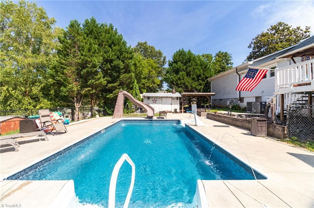 917 Overlook Avenue, Eden NC 27288