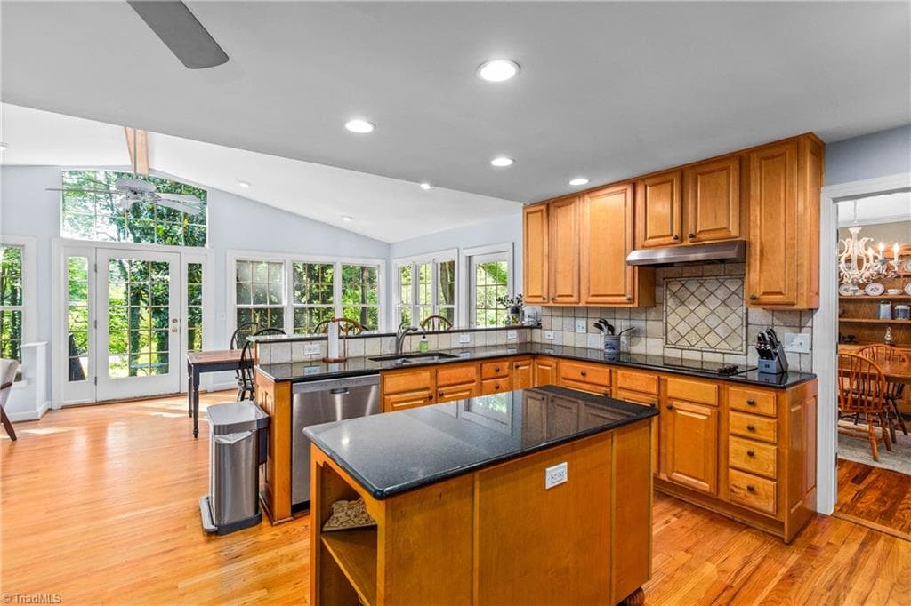 Stick/Site Built at 1236 Sturbridge Avenue, High Point NC 27262, High Point, photo 29 of 100