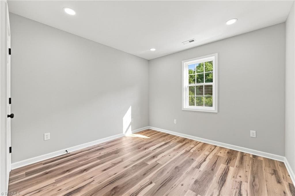 Stick/Site Built at 2808 Reynolds Park Road, Winston-Salem NC 27107, Winston-Salem, photo 20 of 46