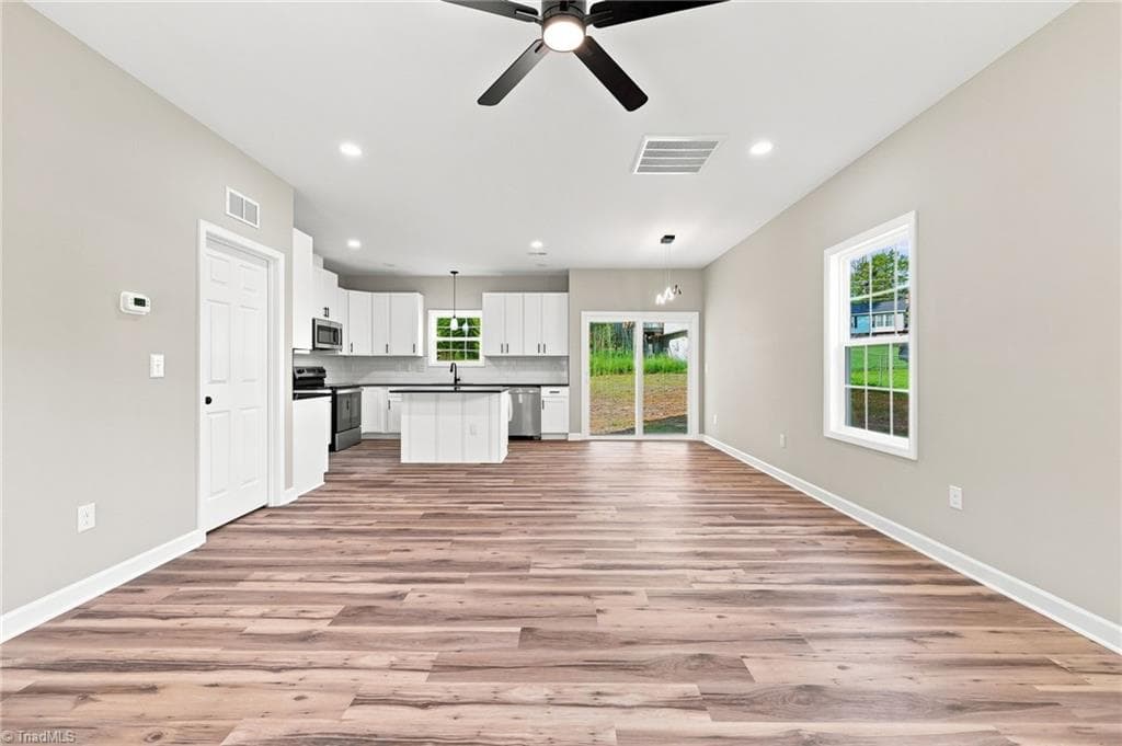 Stick/Site Built at 2808 Reynolds Park Road, Winston-Salem NC 27107, Winston-Salem, photo 11 of 46